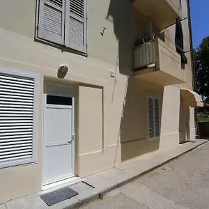 Street And Gasthof Zadar